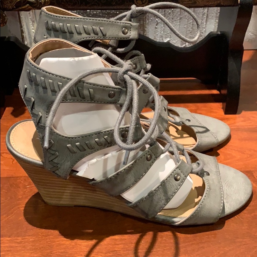 Sandals - Picture 4 of 7